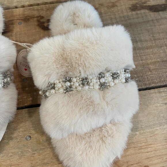 By Anthropologie Open-Toe Pearl Slippers NWT Size Medium - Picture 6 of 9